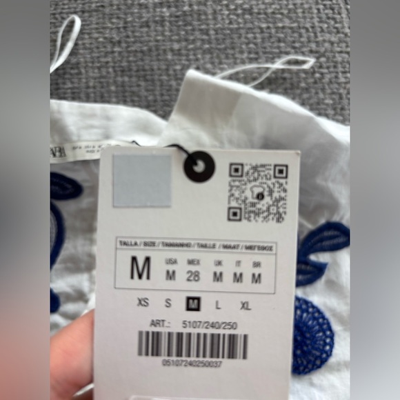 Zara White Cotton Embroidered Cropped Blouse Size M - Picture 8 of 16